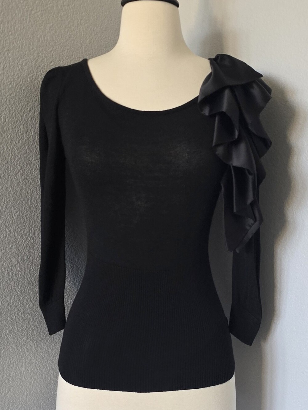Vintage bebe Black 3/4 Sleeve Knit Top w/ Ribbon Applique XS Small Y2K Office